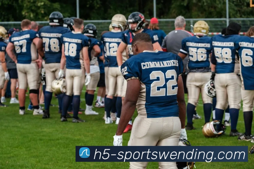 海港外援庆祝中超三连冠激情舞动更衣室尽显喜悦气氛